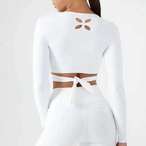 GIGI C White Tina Laser Cut Front Tie /Wrap Long-Sleeve Top NEW Medium